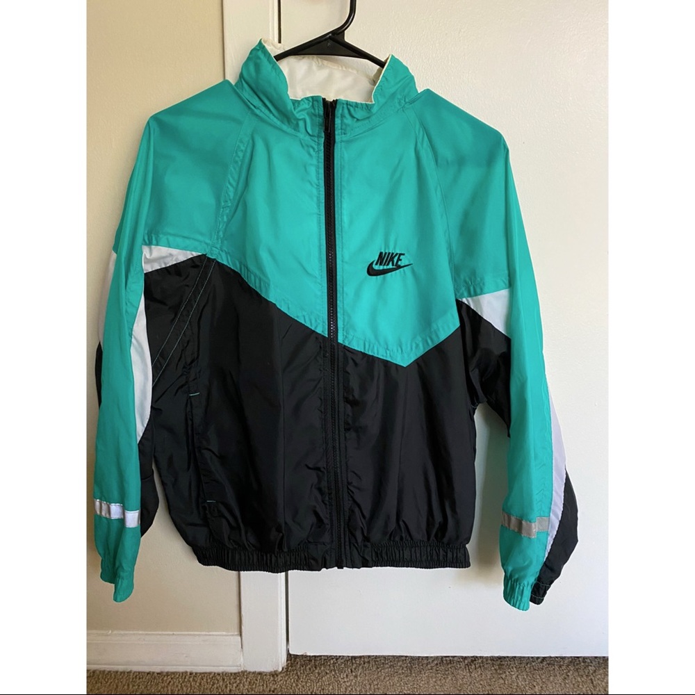 Retro Nike Windbreaker